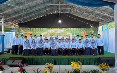 HAFLAH AKHIRUSSANAH KE-40 MTsS. FATHUL ‘ULUUM BERLANGSUNG KHIDMAT DAN MERIAH
